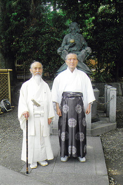 当時の宮司様と宮主